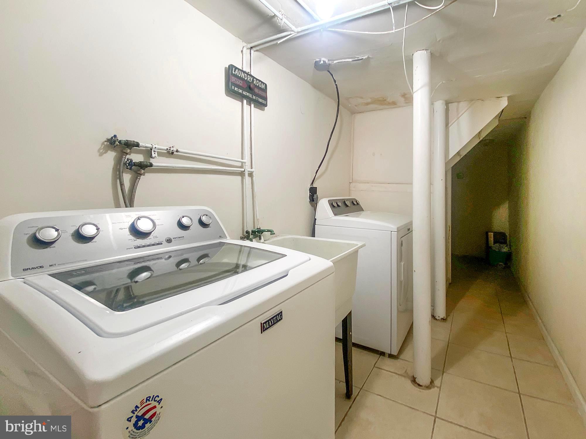 WEST OAK LANE - Residential