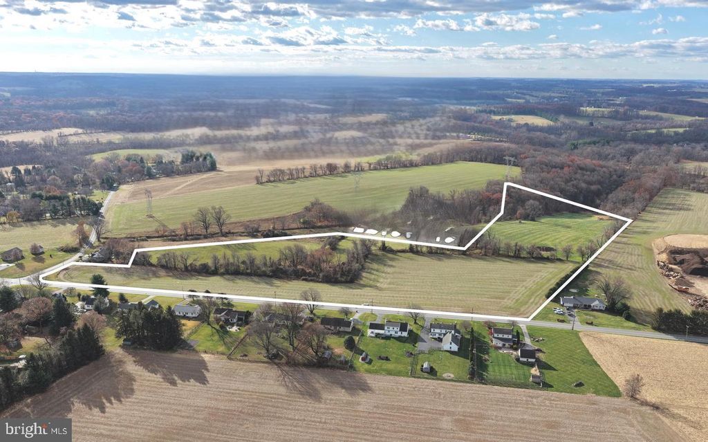 Photo of 3050 Strasburg Road, COATESVILLE, PA 19320 (MLS # PACT2118794)