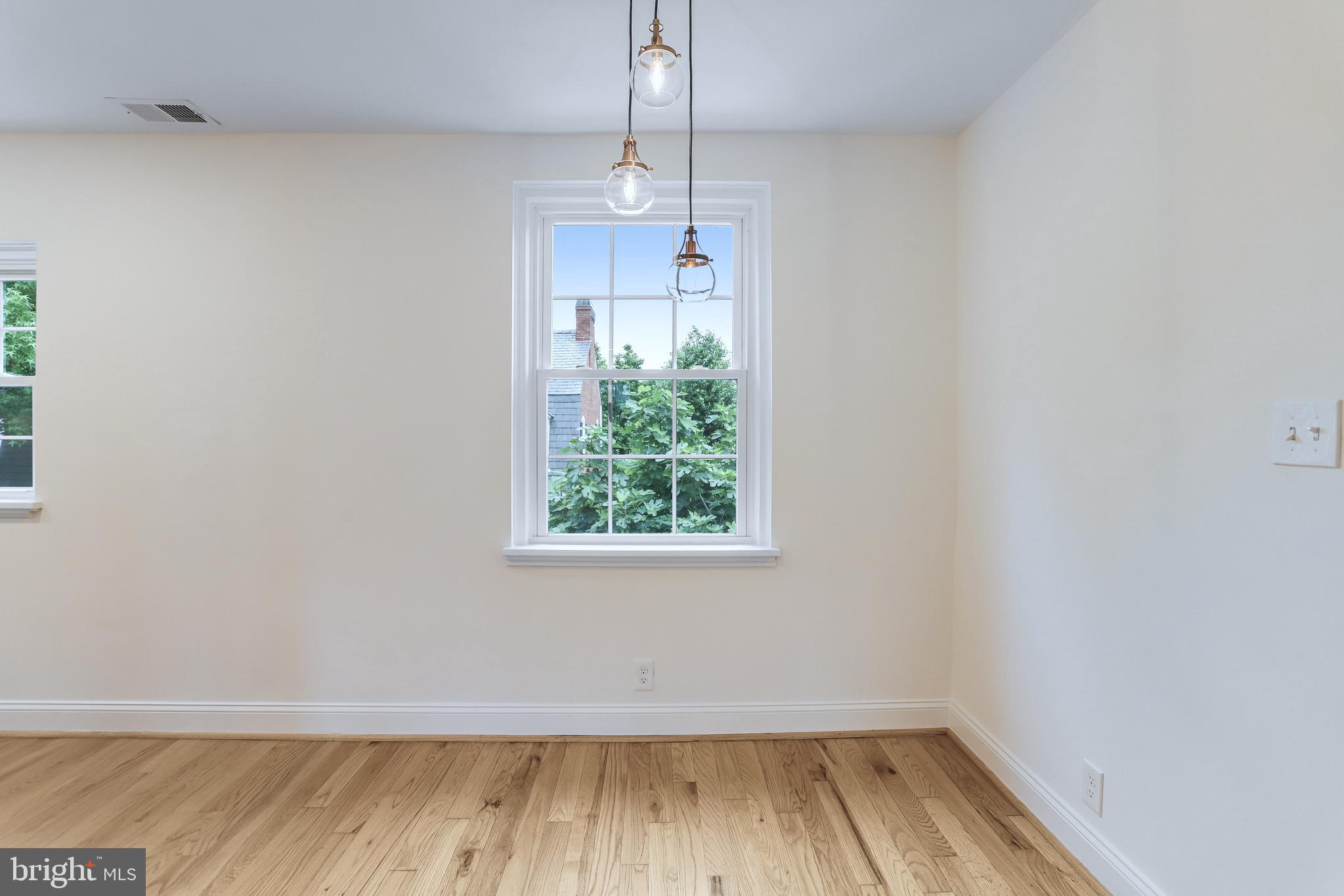 FAIRLINGTON GLEN - Residential