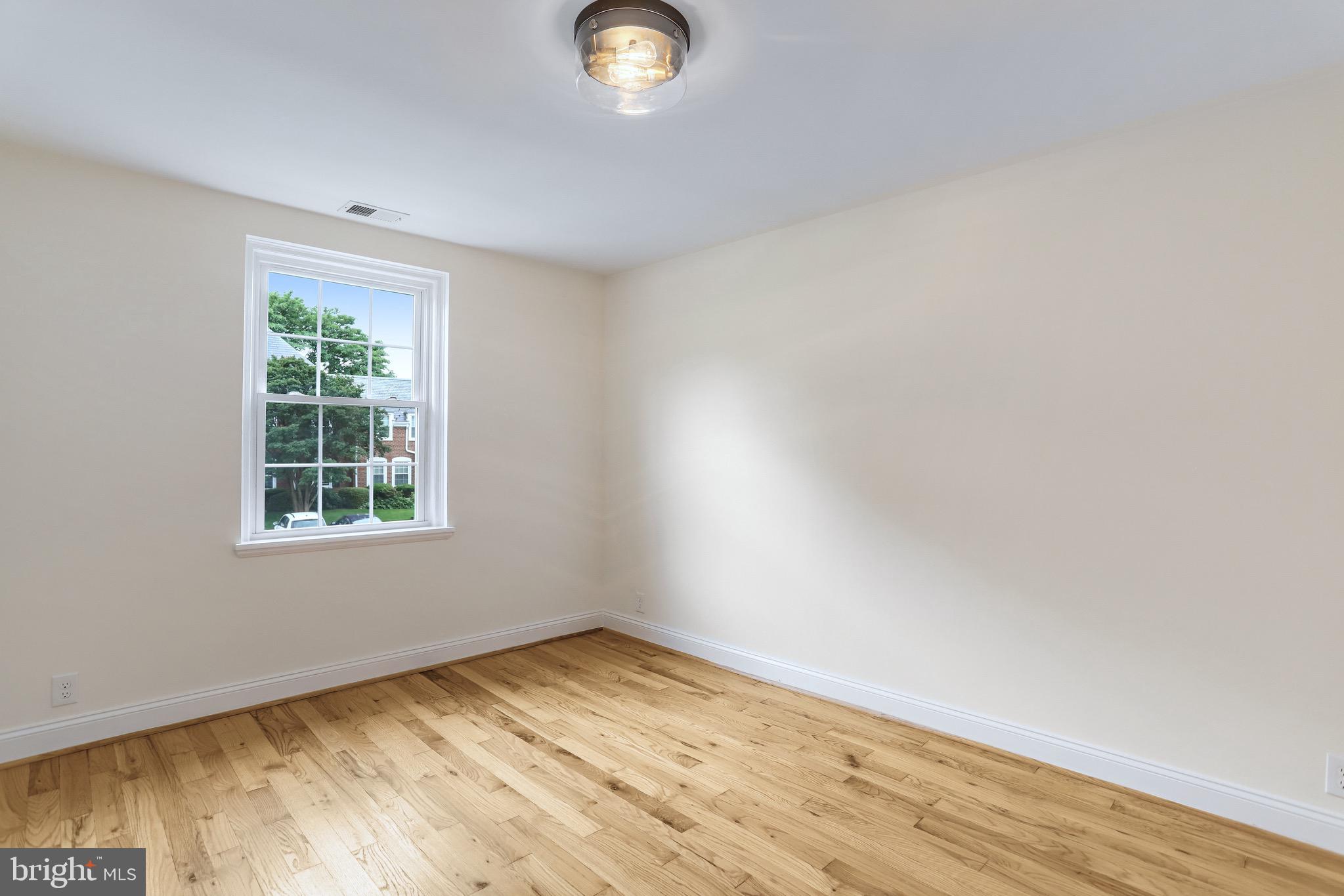 FAIRLINGTON GLEN - Residential