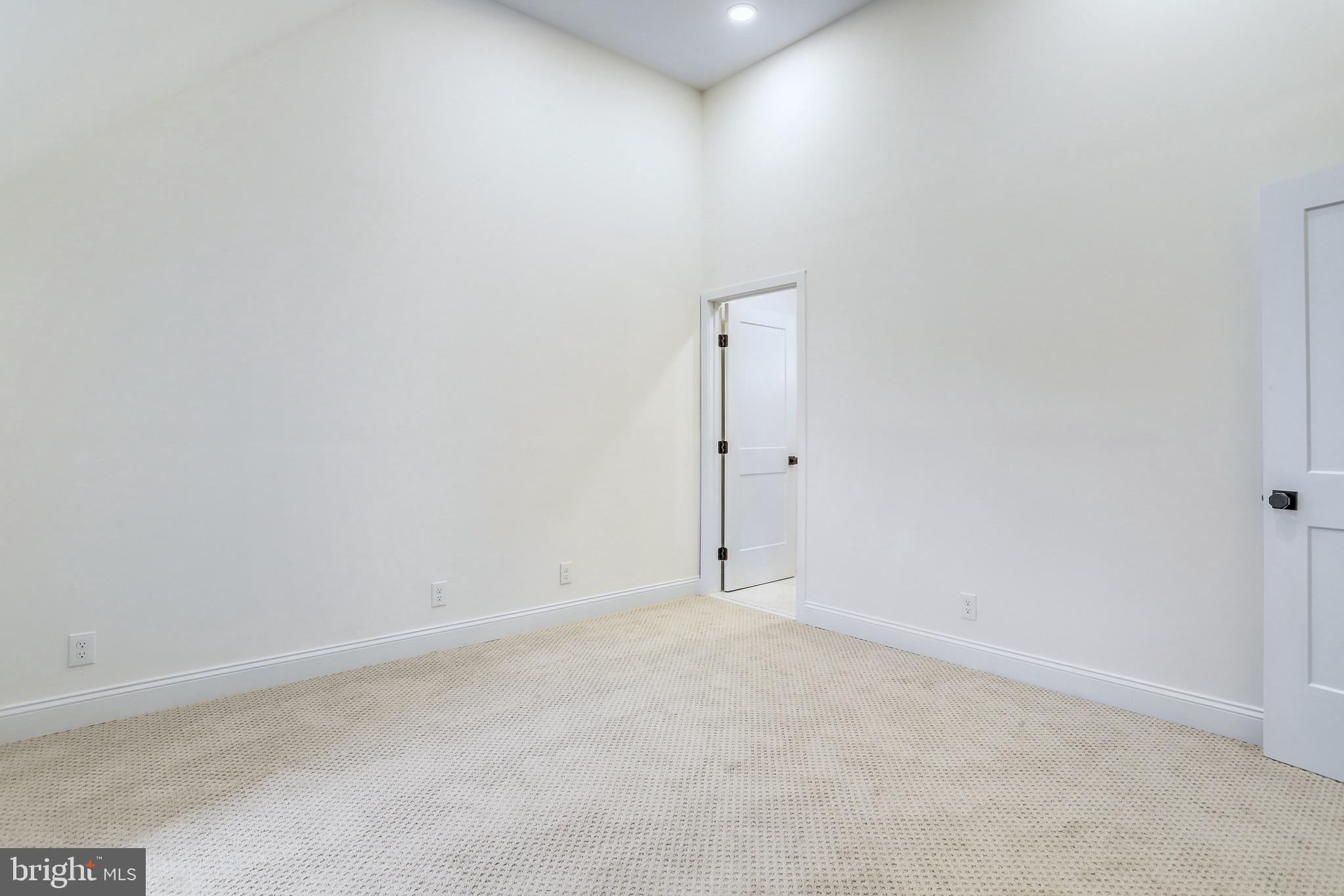 FAIRLINGTON GLEN - Residential