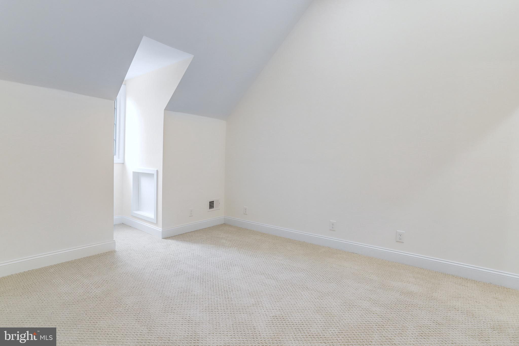 FAIRLINGTON GLEN - Residential