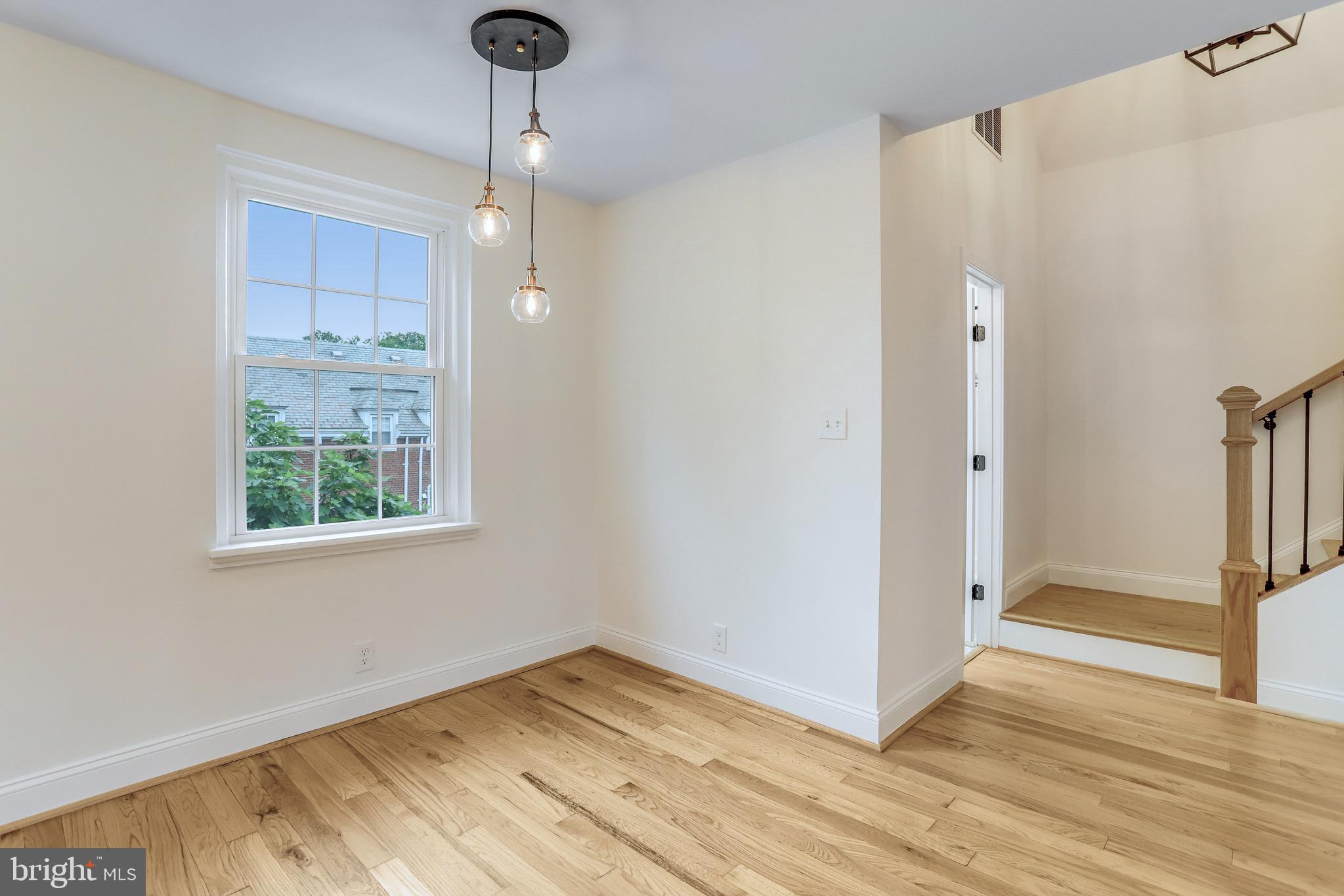 FAIRLINGTON GLEN - Residential