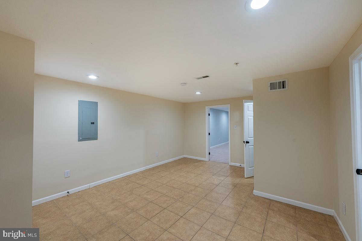 CLINTON DALE ESTATES - Residential