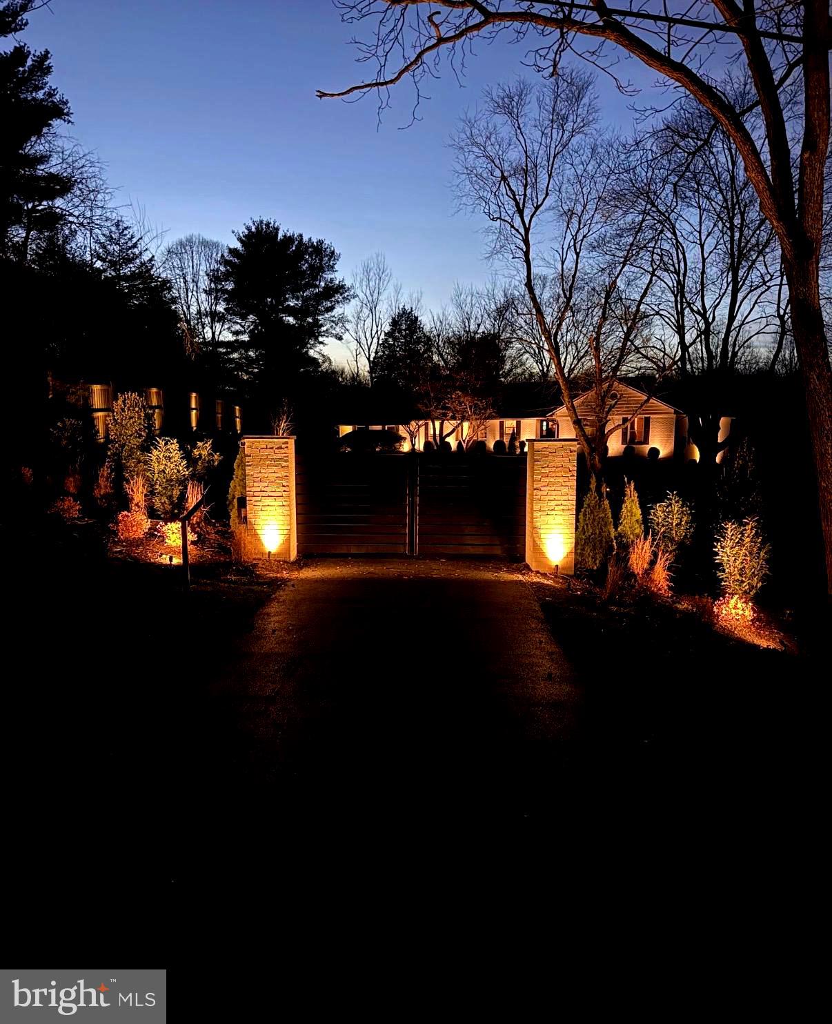 8009 EXODUS DRIVE