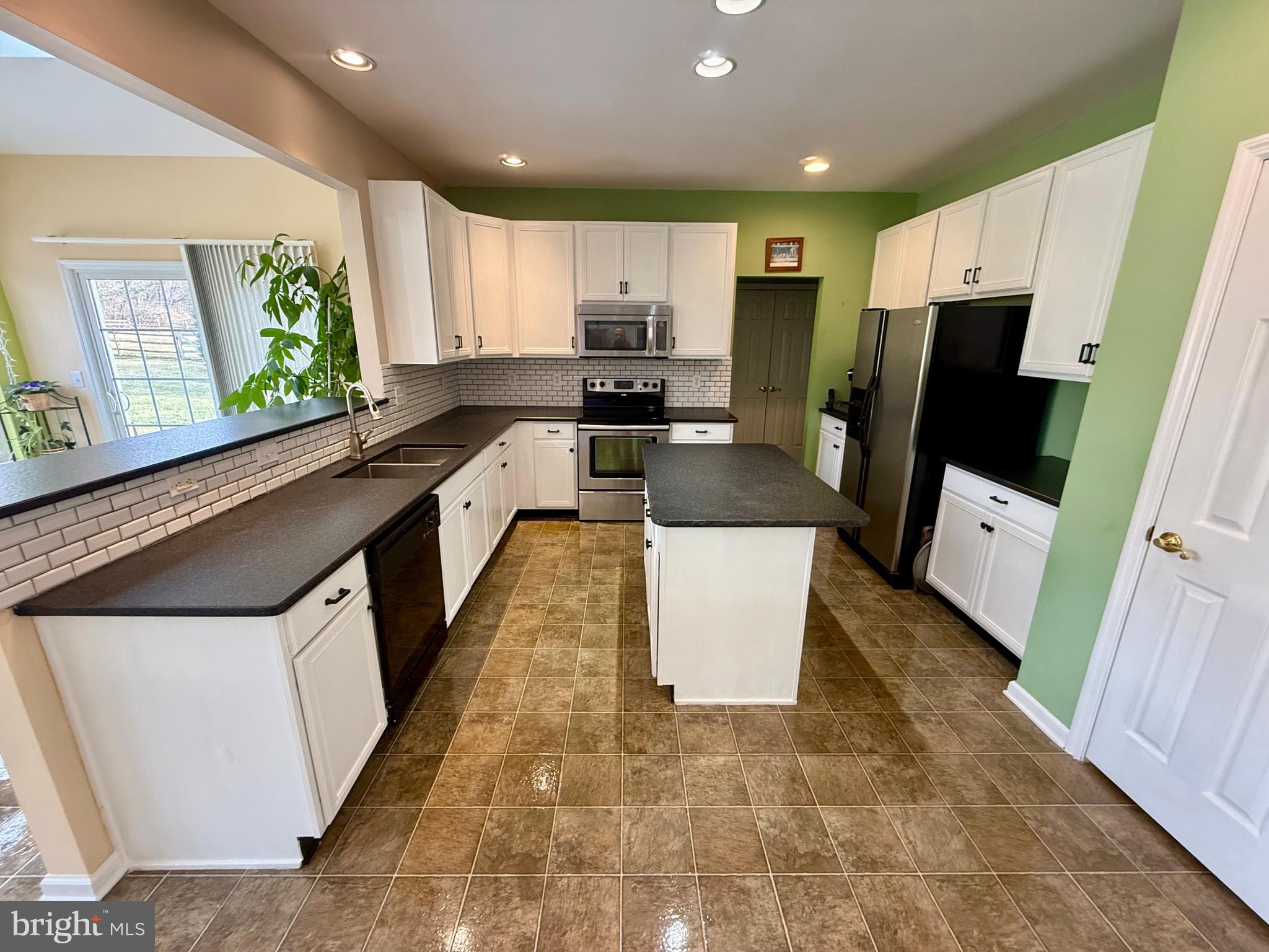 FAIRVIEW FARM - Residential