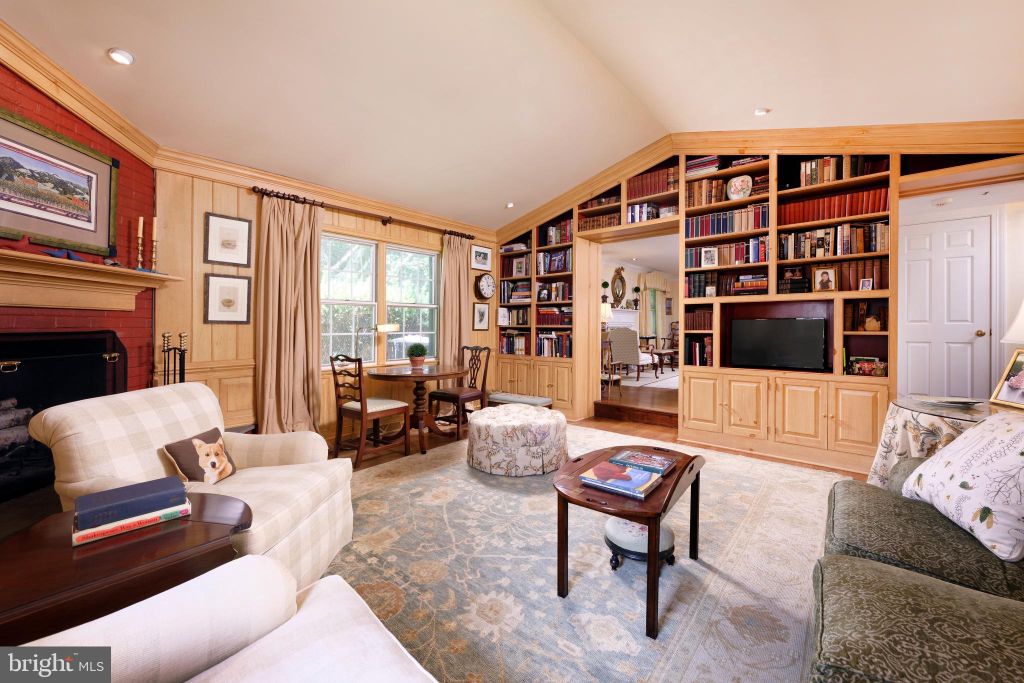 MIDDLEBURG - Residential