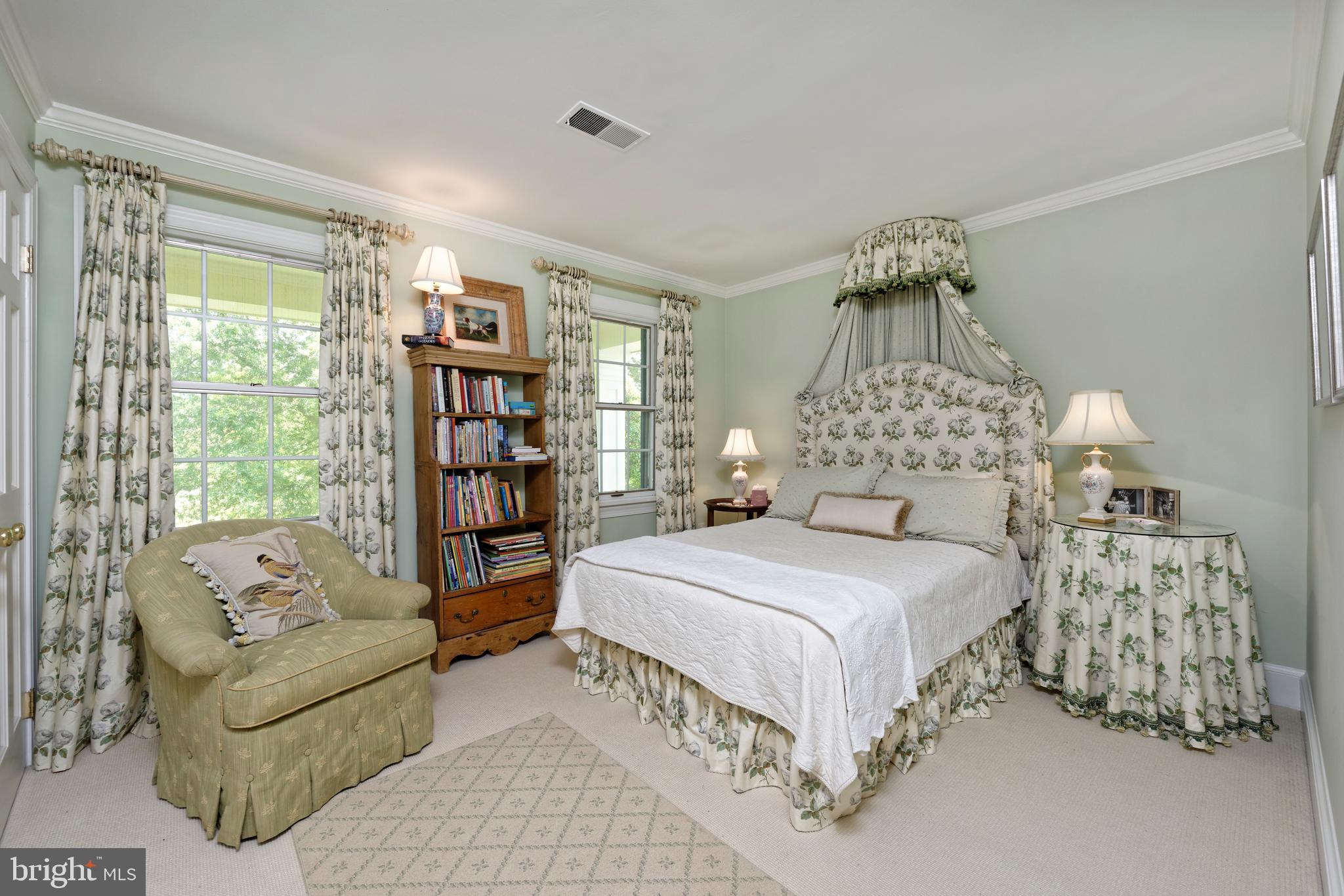 MIDDLEBURG - Residential