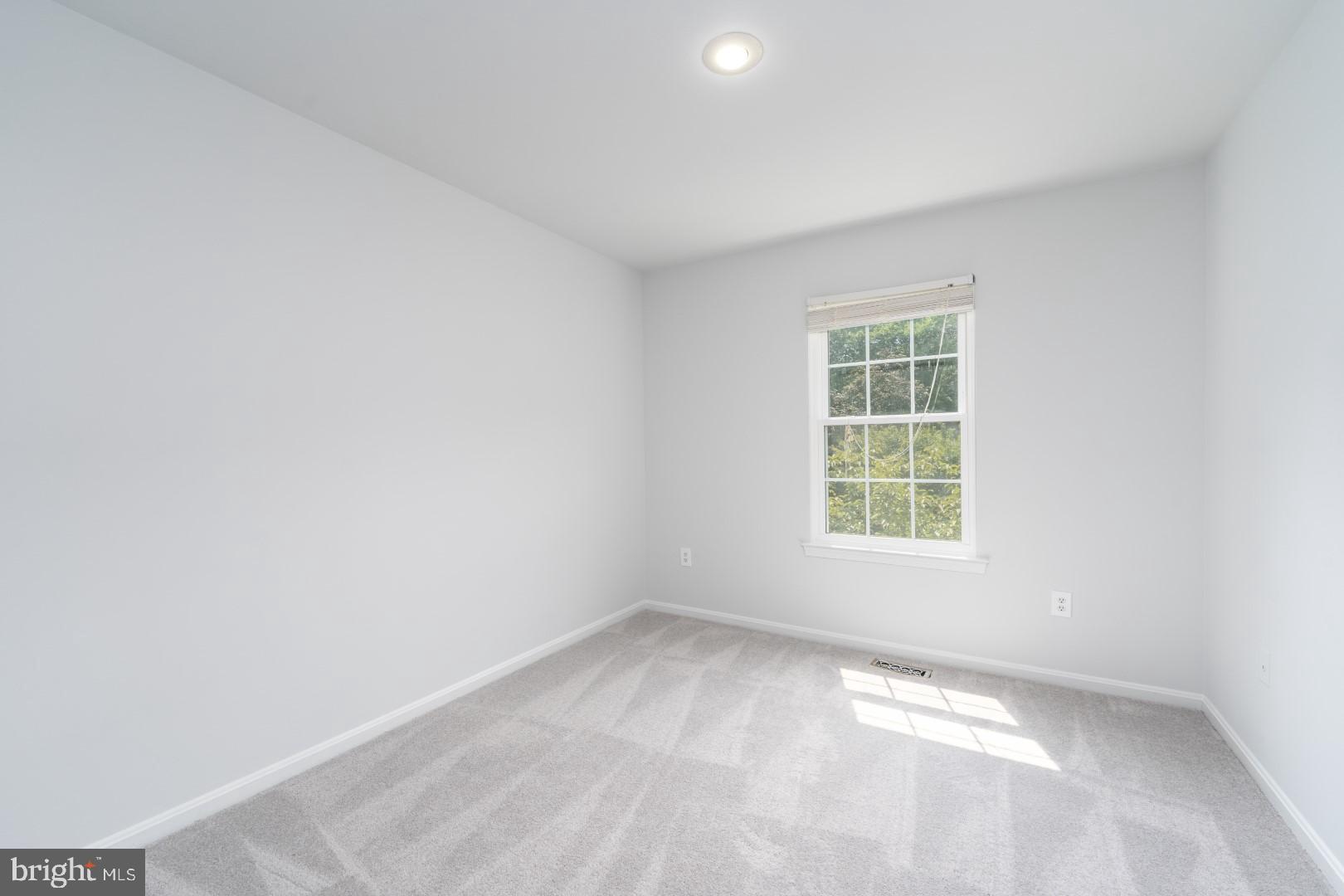 WOODLAND HILLS - Residential