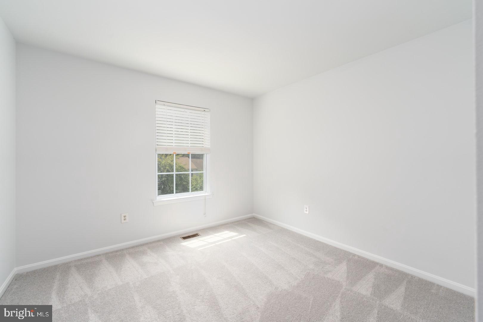 WOODLAND HILLS - Residential