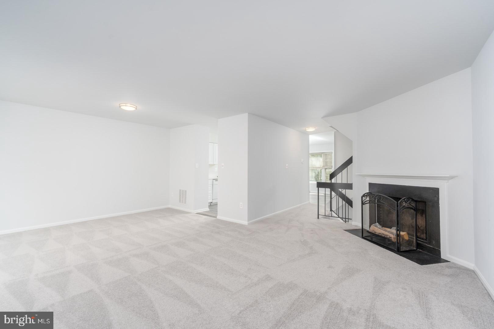 WOODLAND HILLS - Residential