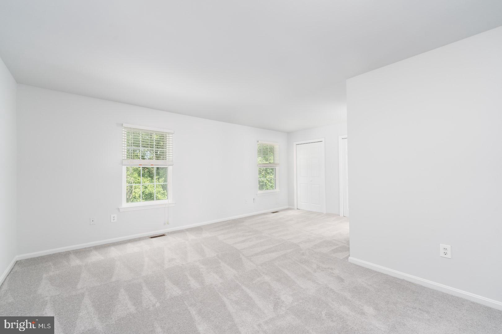 WOODLAND HILLS - Residential