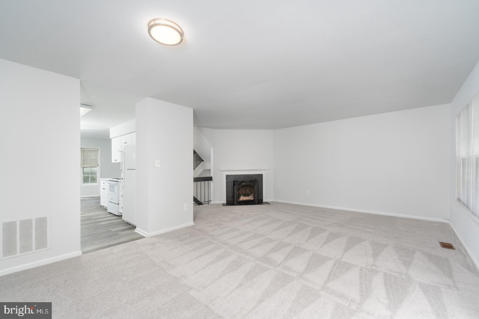 WOODLAND HILLS - Residential