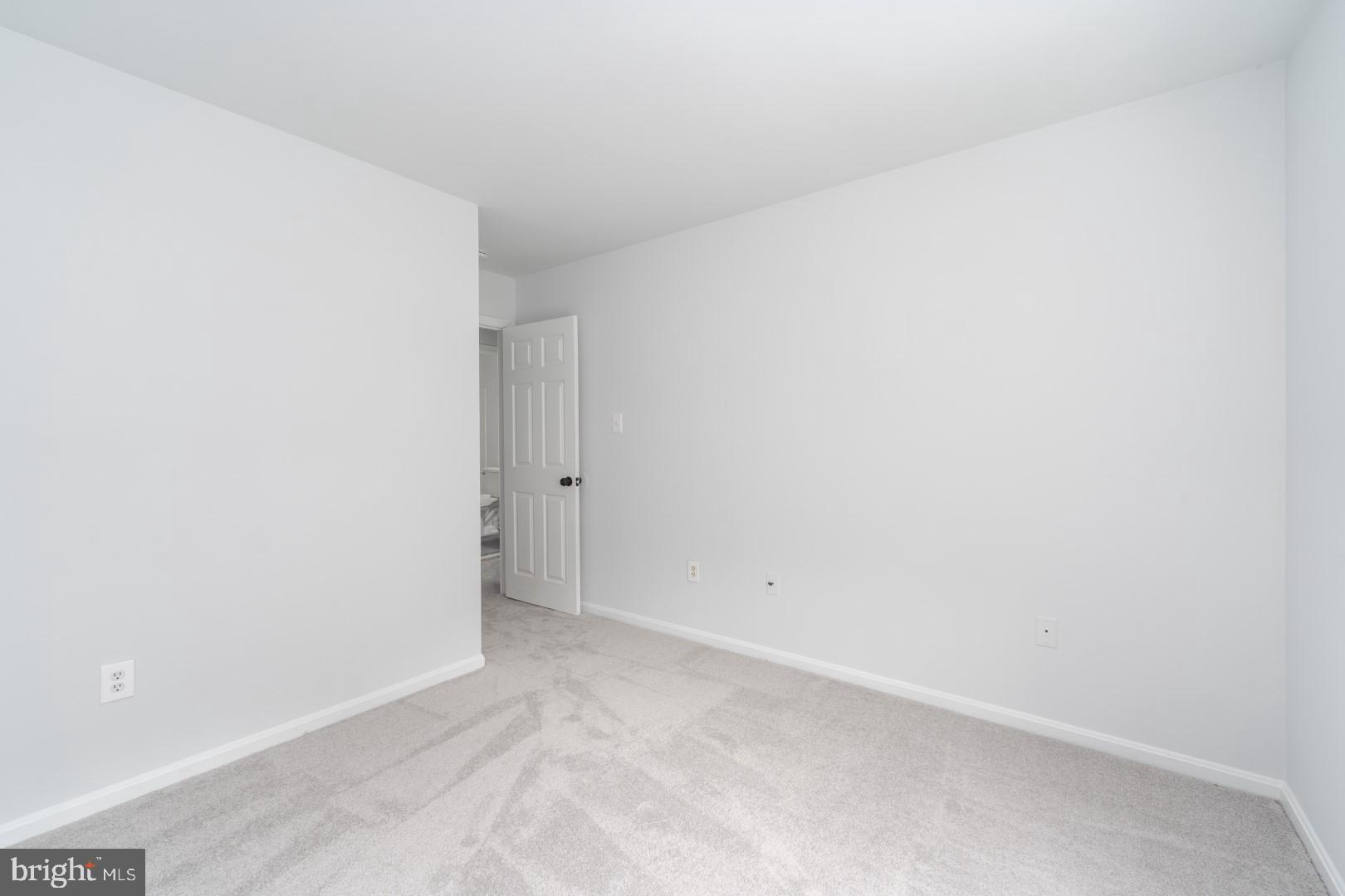 WOODLAND HILLS - Residential