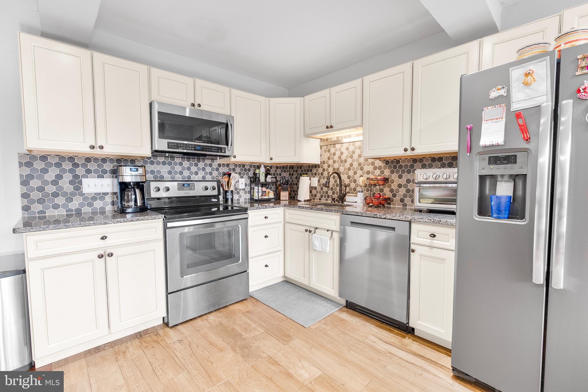 SHADOWOOD - Residential