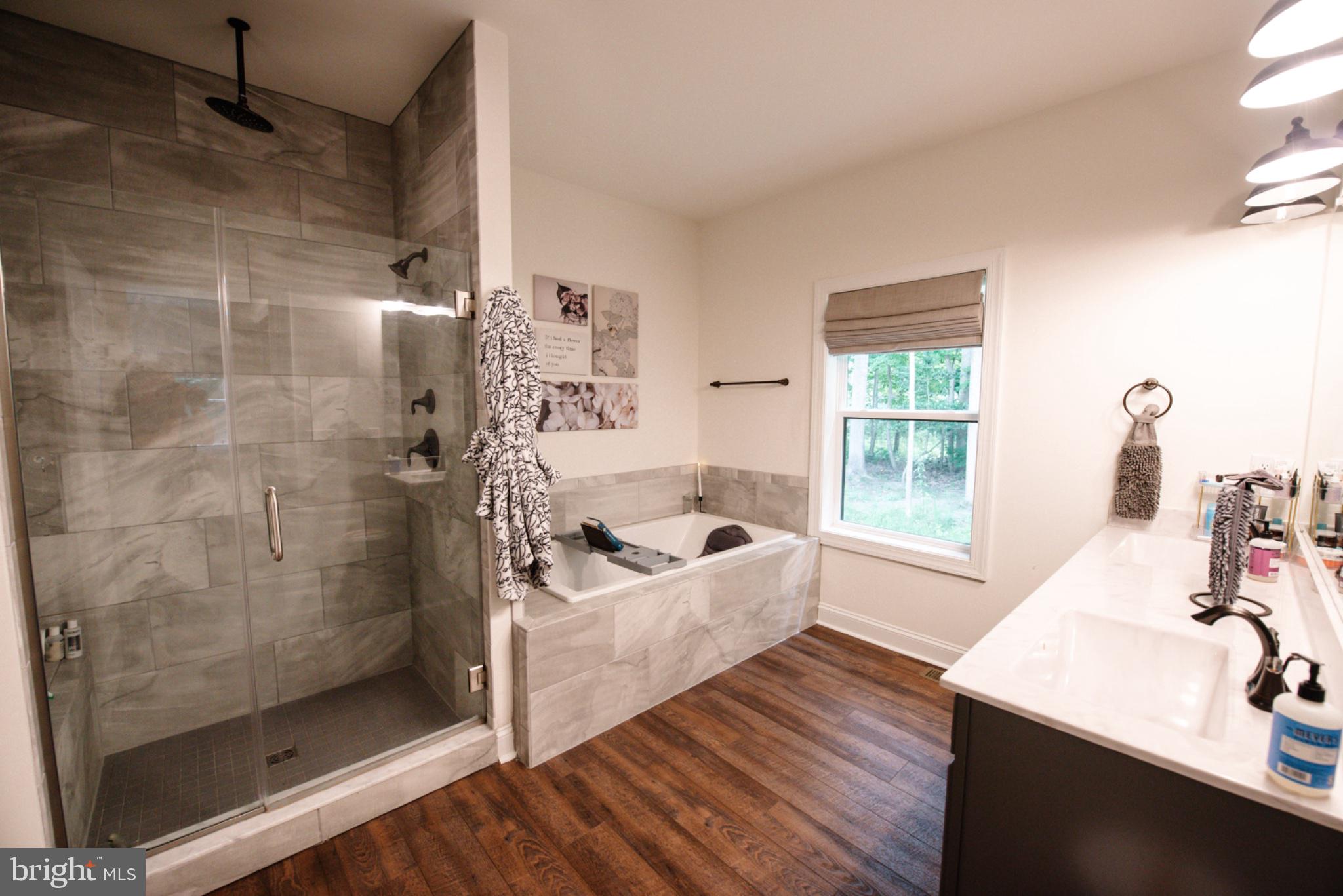 CANAAN WOODS - Residential