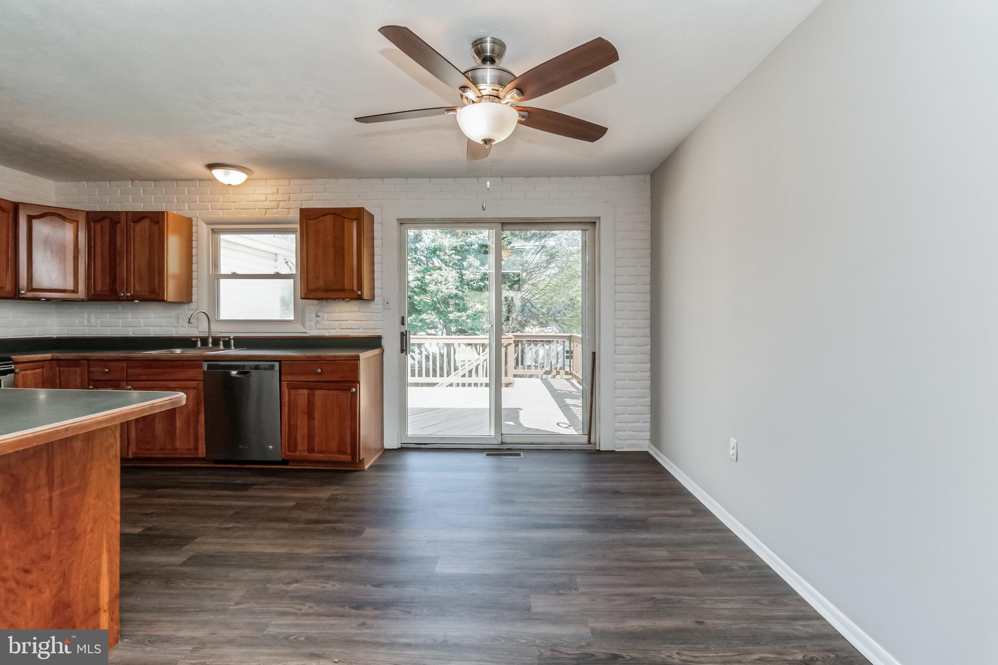 FOUR SEASONS ESTATES - Residential