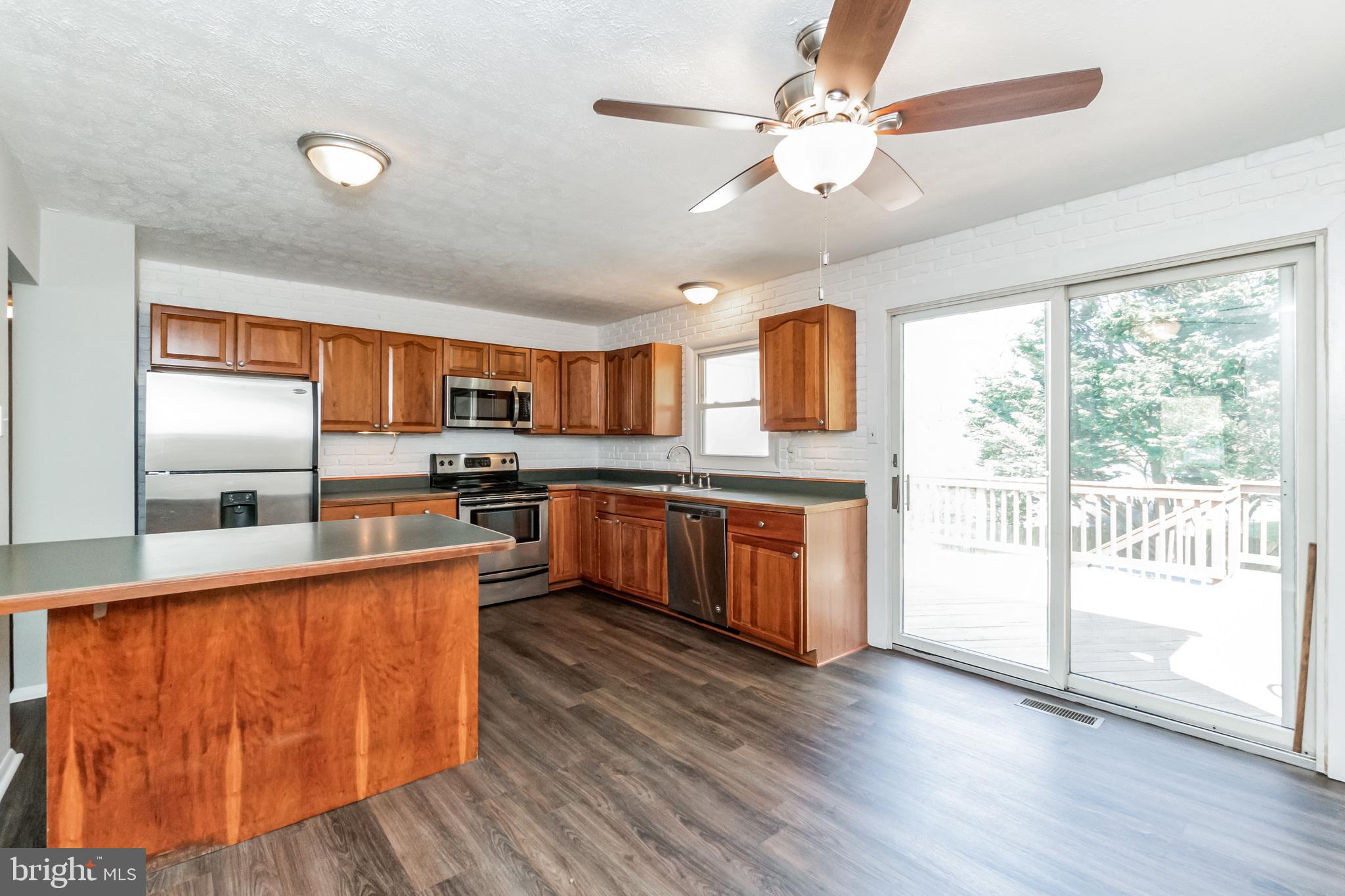 FOUR SEASONS ESTATES - Residential