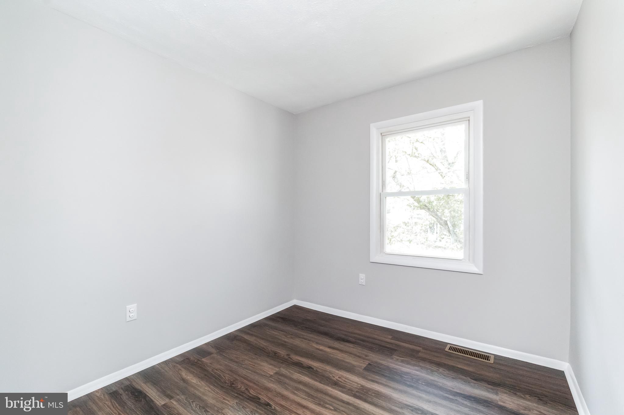 FOUR SEASONS ESTATES - Residential