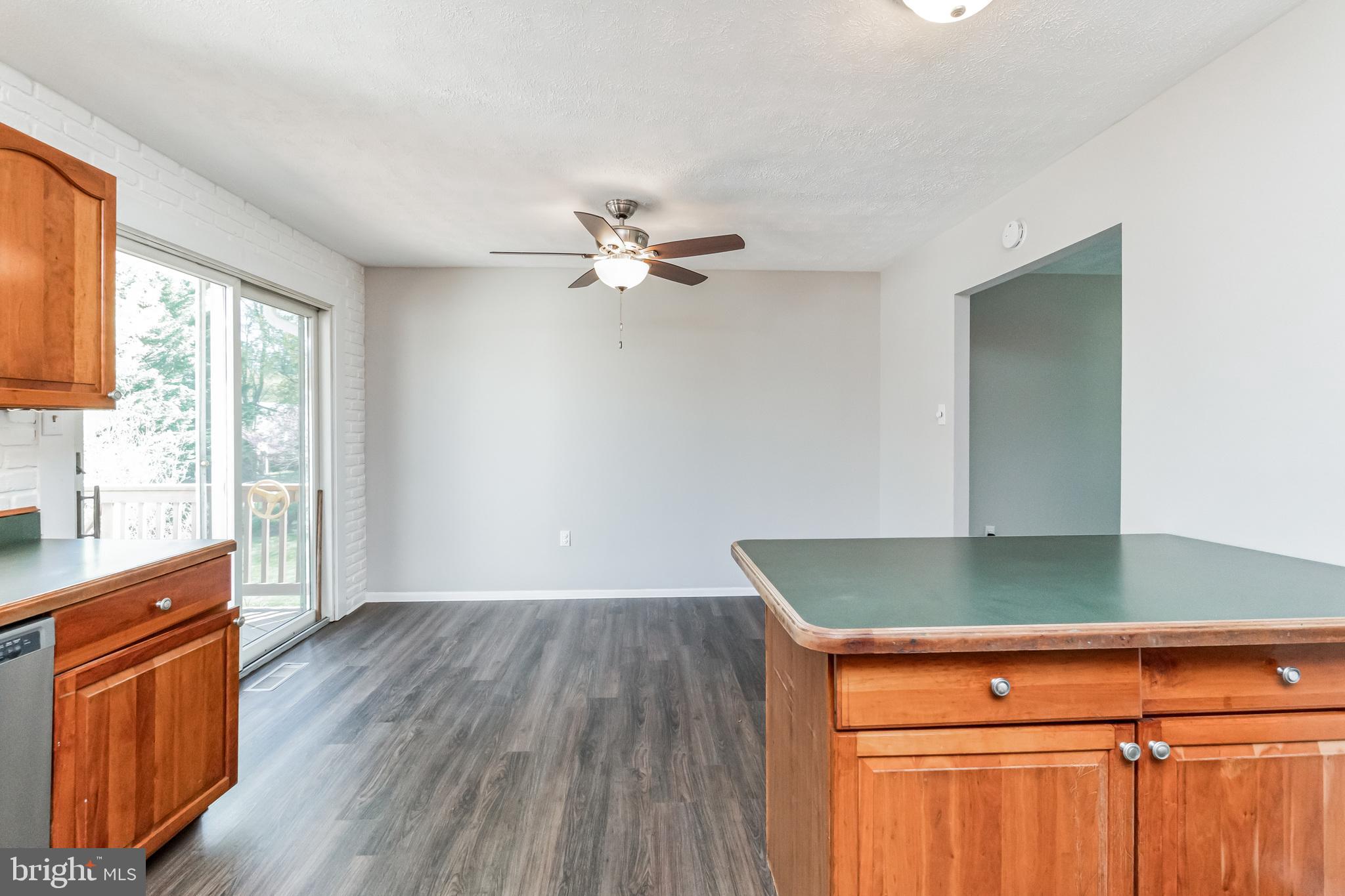 FOUR SEASONS ESTATES - Residential