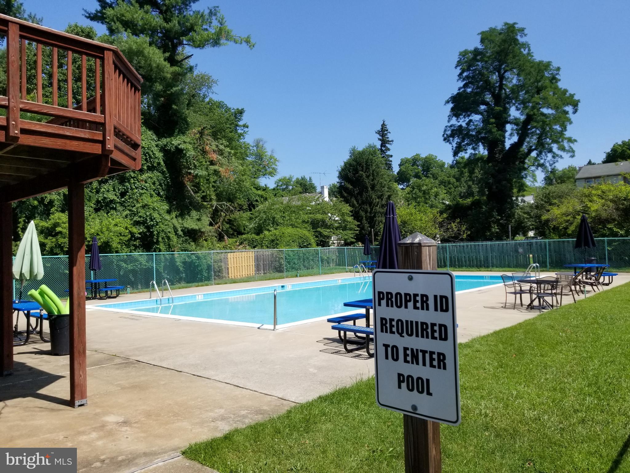 LEEDS SQUARE - Residential