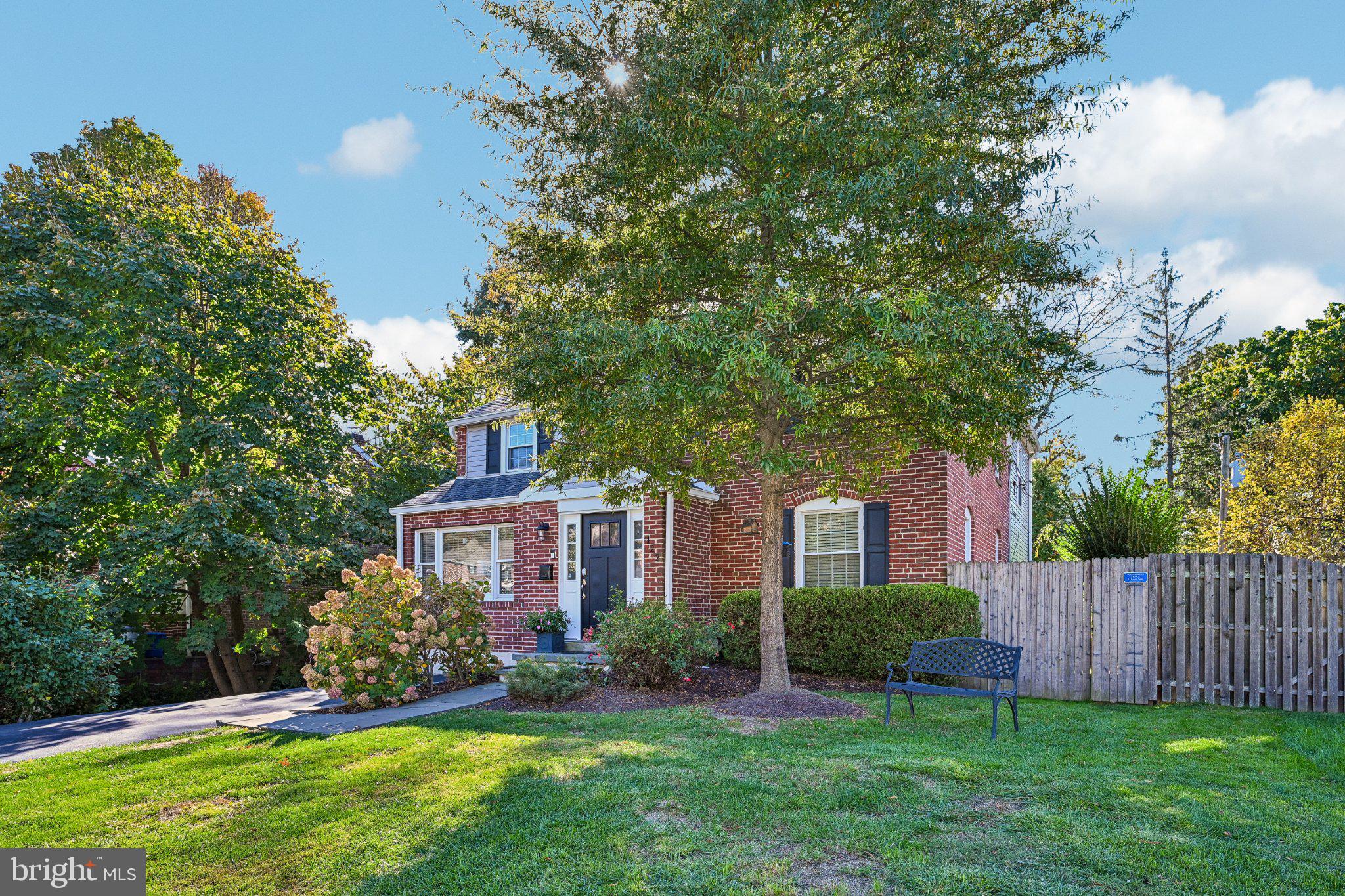 122 HICKORY LANE