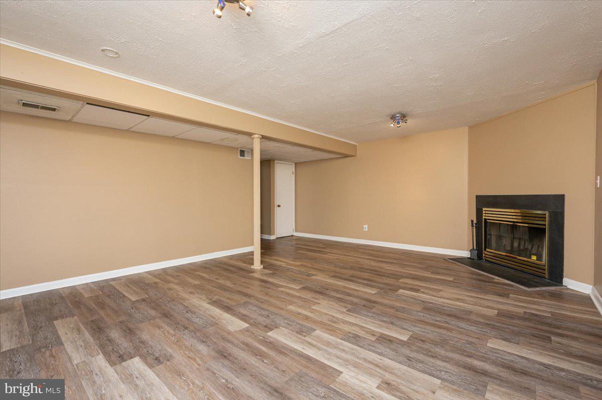 WALNUT RIDGE - Residential