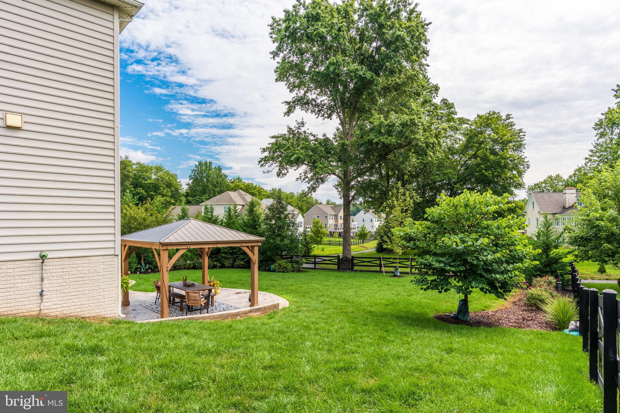 ROCKBRIDGE - Residential