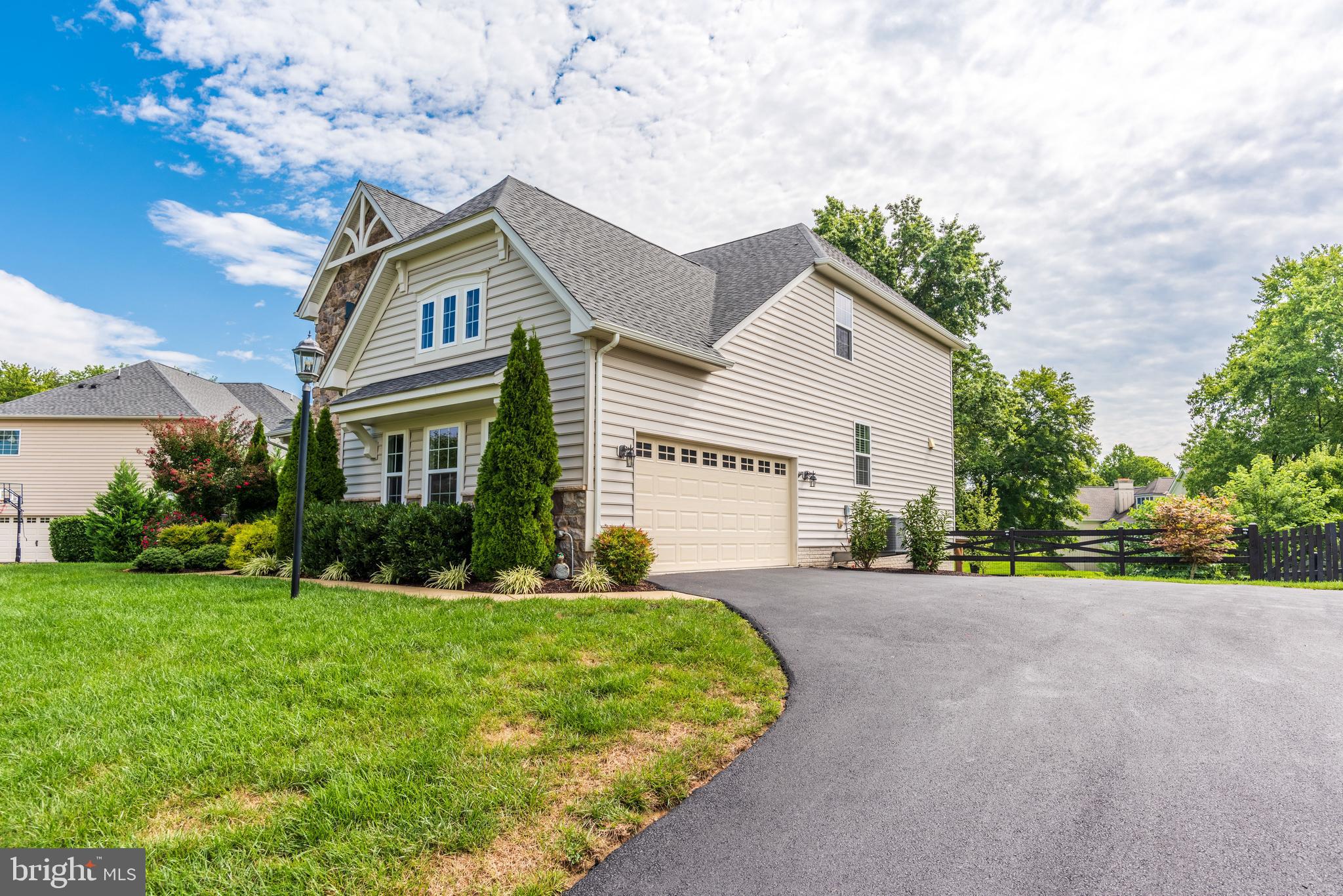 ROCKBRIDGE - Residential