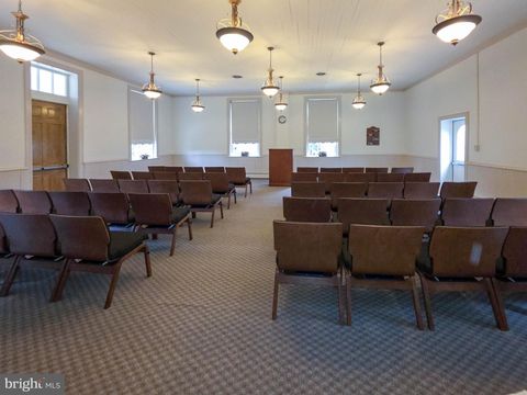 Photo of 171 East Ave, GREENCASTLE, PA 17225 (MLS # PAFL2030316)