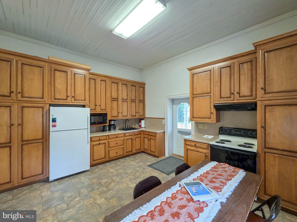 Photo of 171 East Ave, GREENCASTLE, PA 17225 (MLS # PAFL2030316)