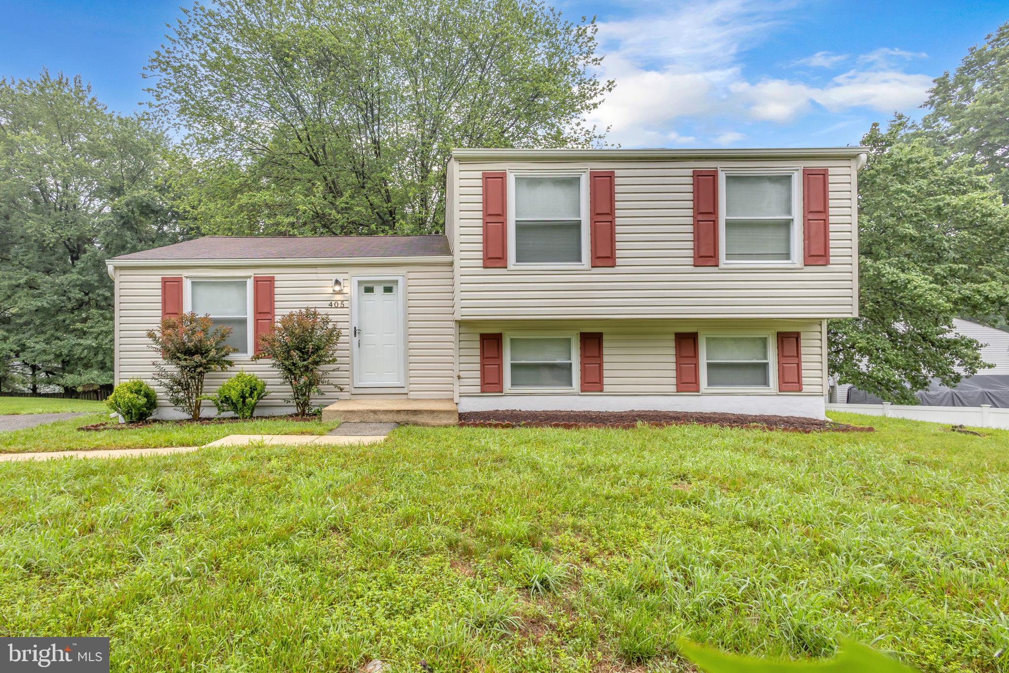 405 PRITCHARD LANE