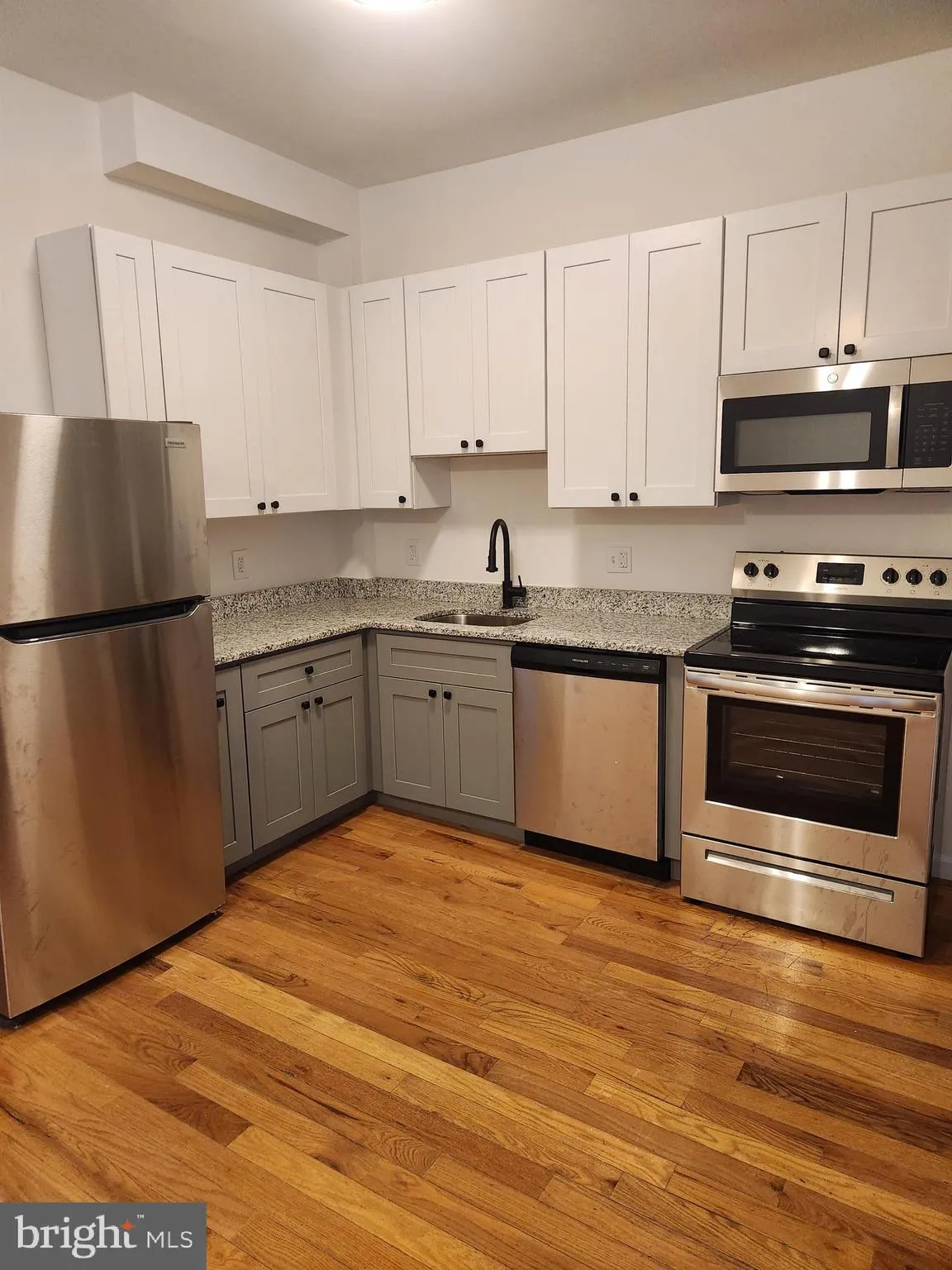 Philadelphia, Pennsylvania 19146, United States, 4 Bedrooms Bedrooms, ,Residential,Pending,3189