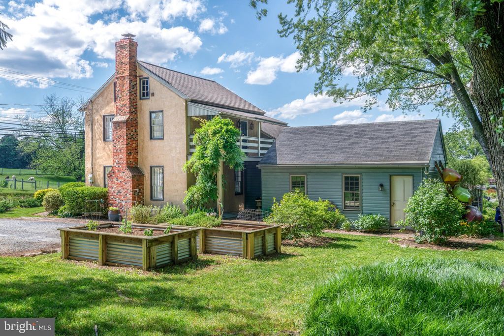 Photo of 807 Centerville Road, Lancaster, PA 17601 (MLS # PALA2052492)