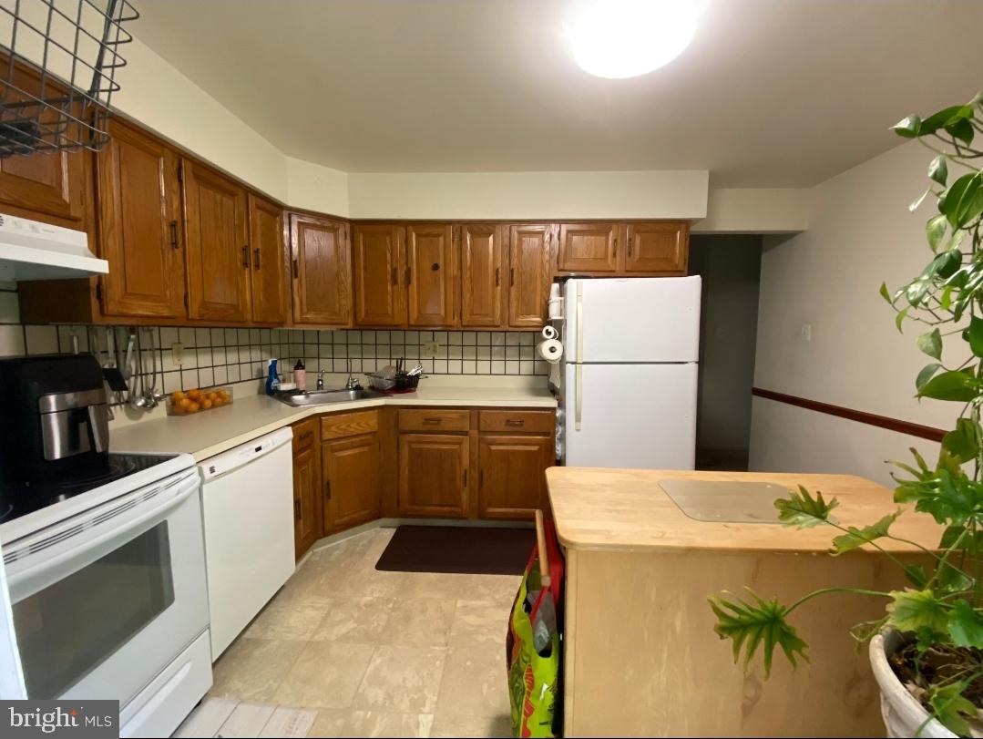 HEACOCK MDWS - Residential Lease