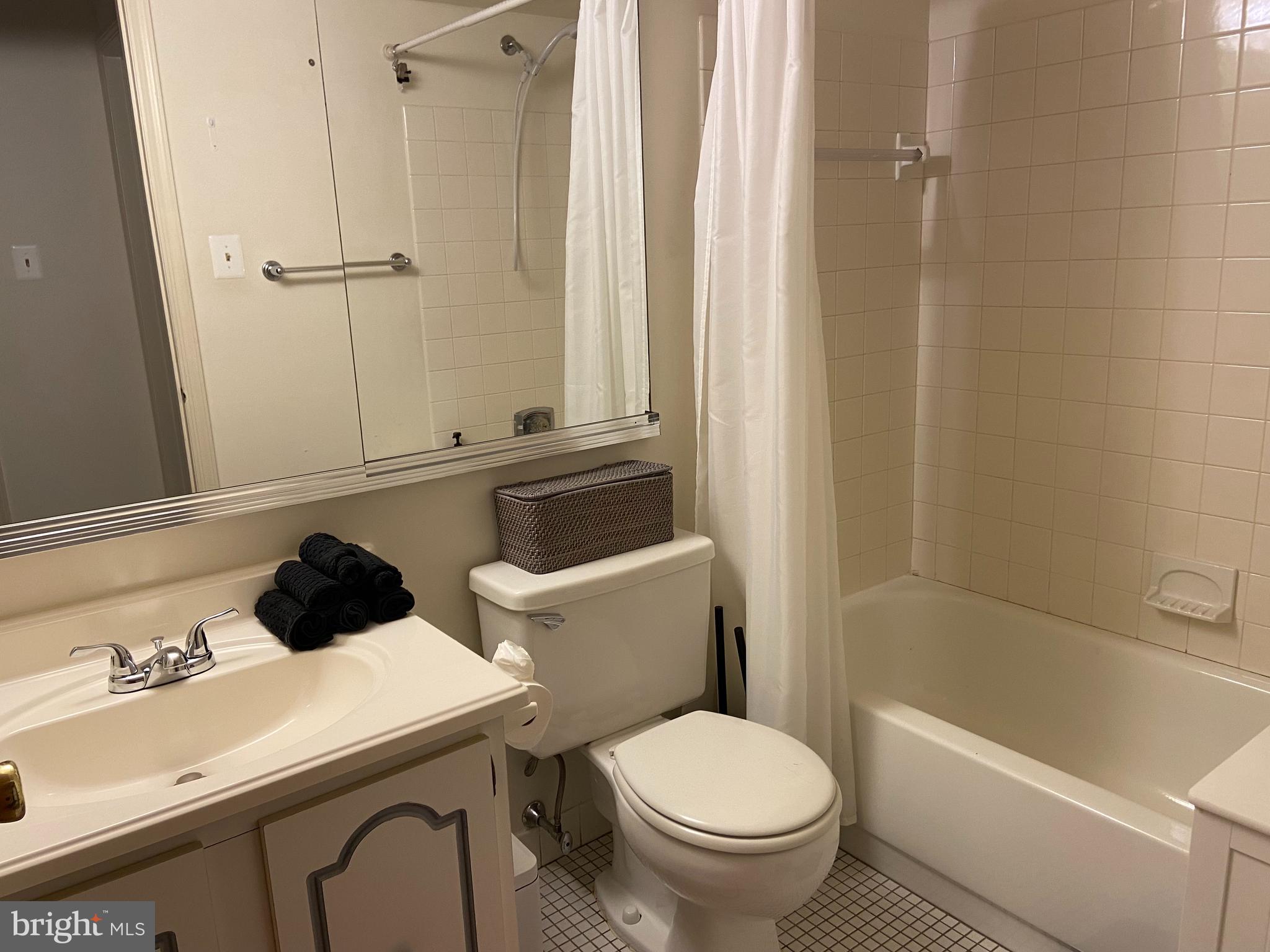 HEACOCK MDWS - Residential Lease