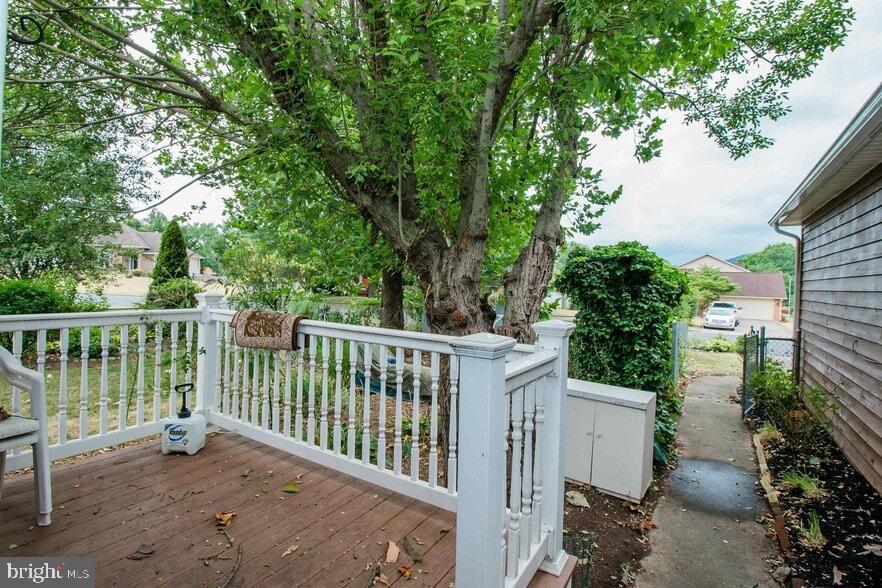 BELMONT ESTATES - Residential