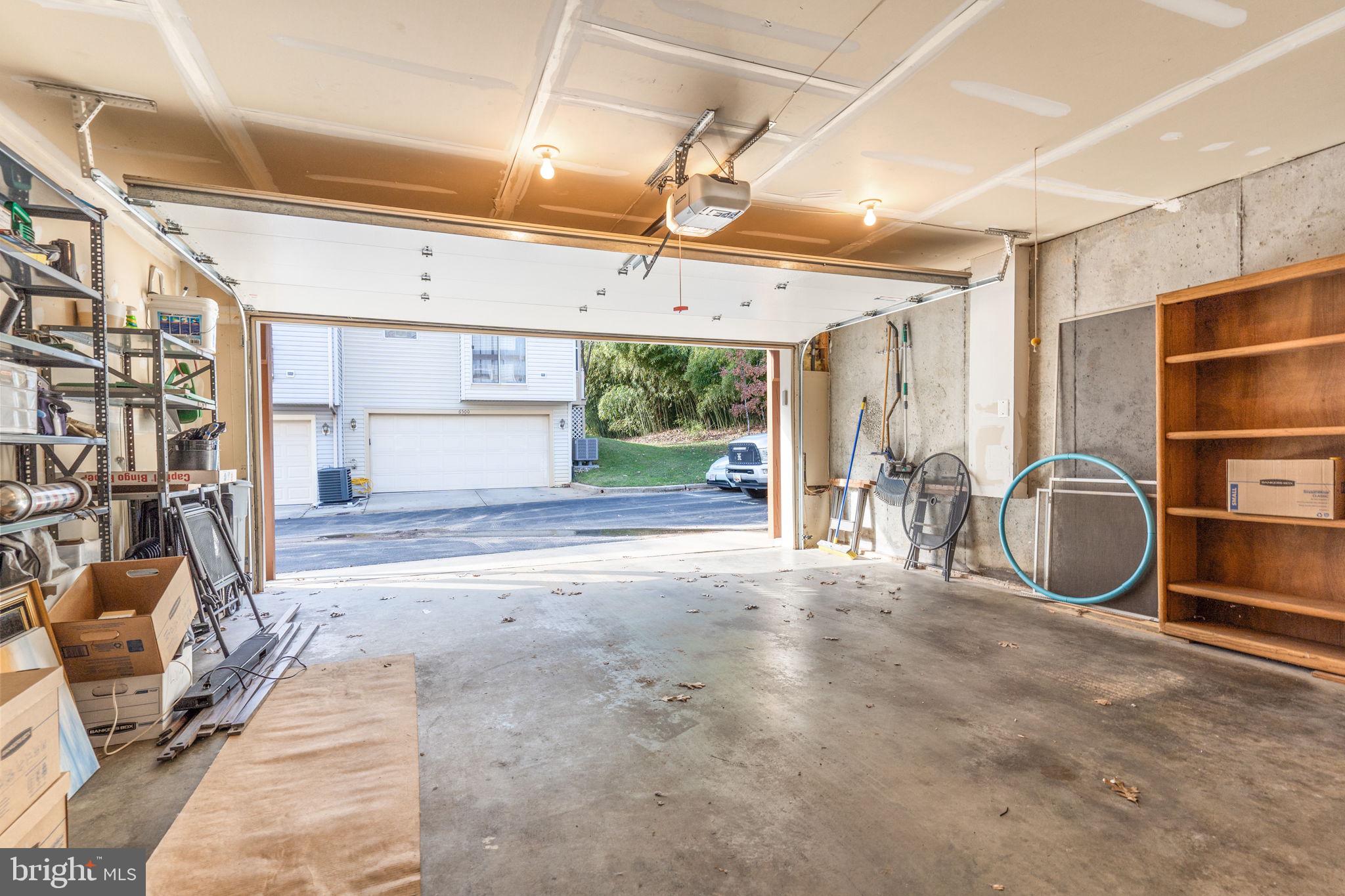 CROMWELL FOUNTAIN - Residential