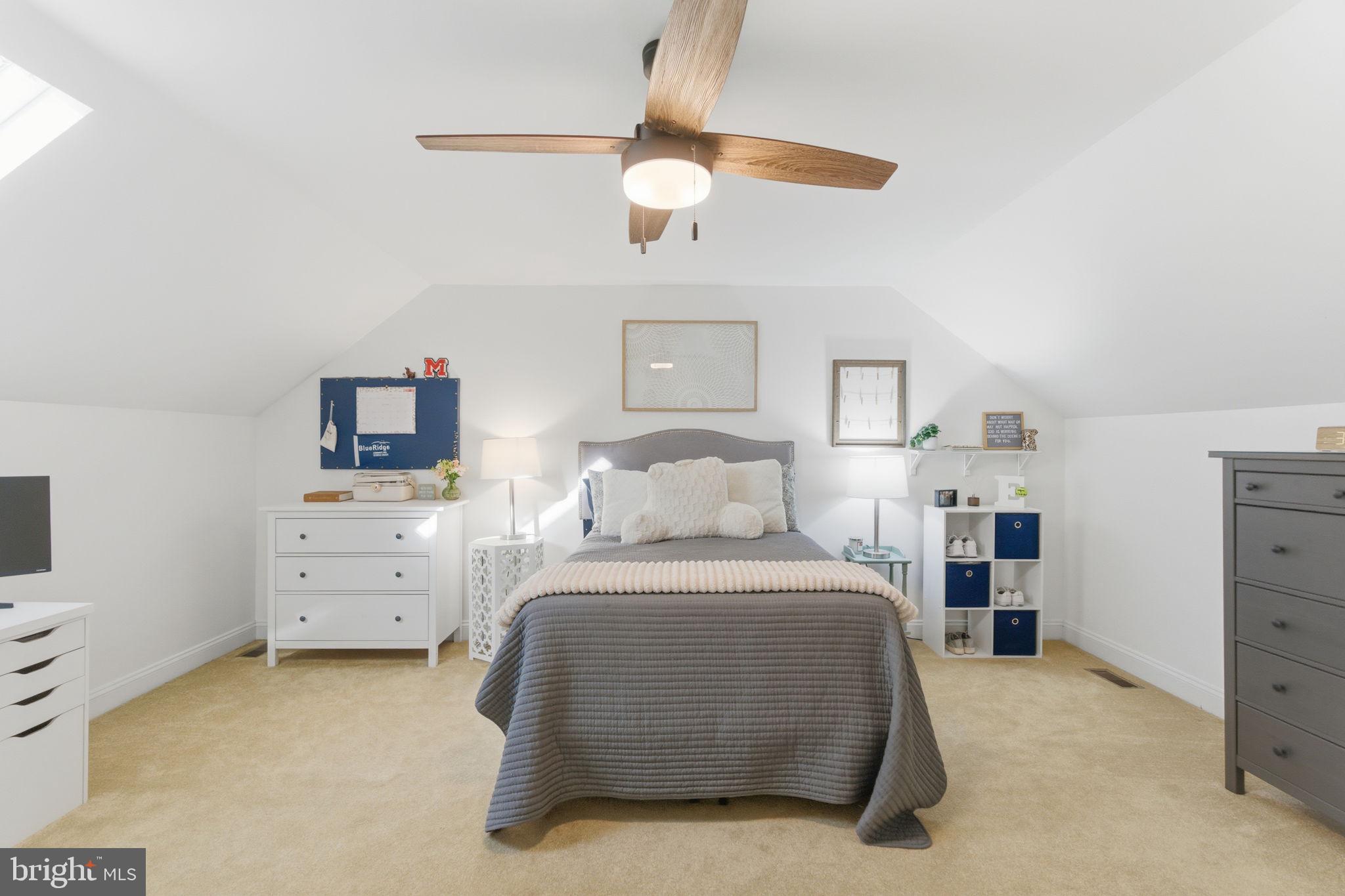 MOUNTAIN BROOK ESTATES - Residential