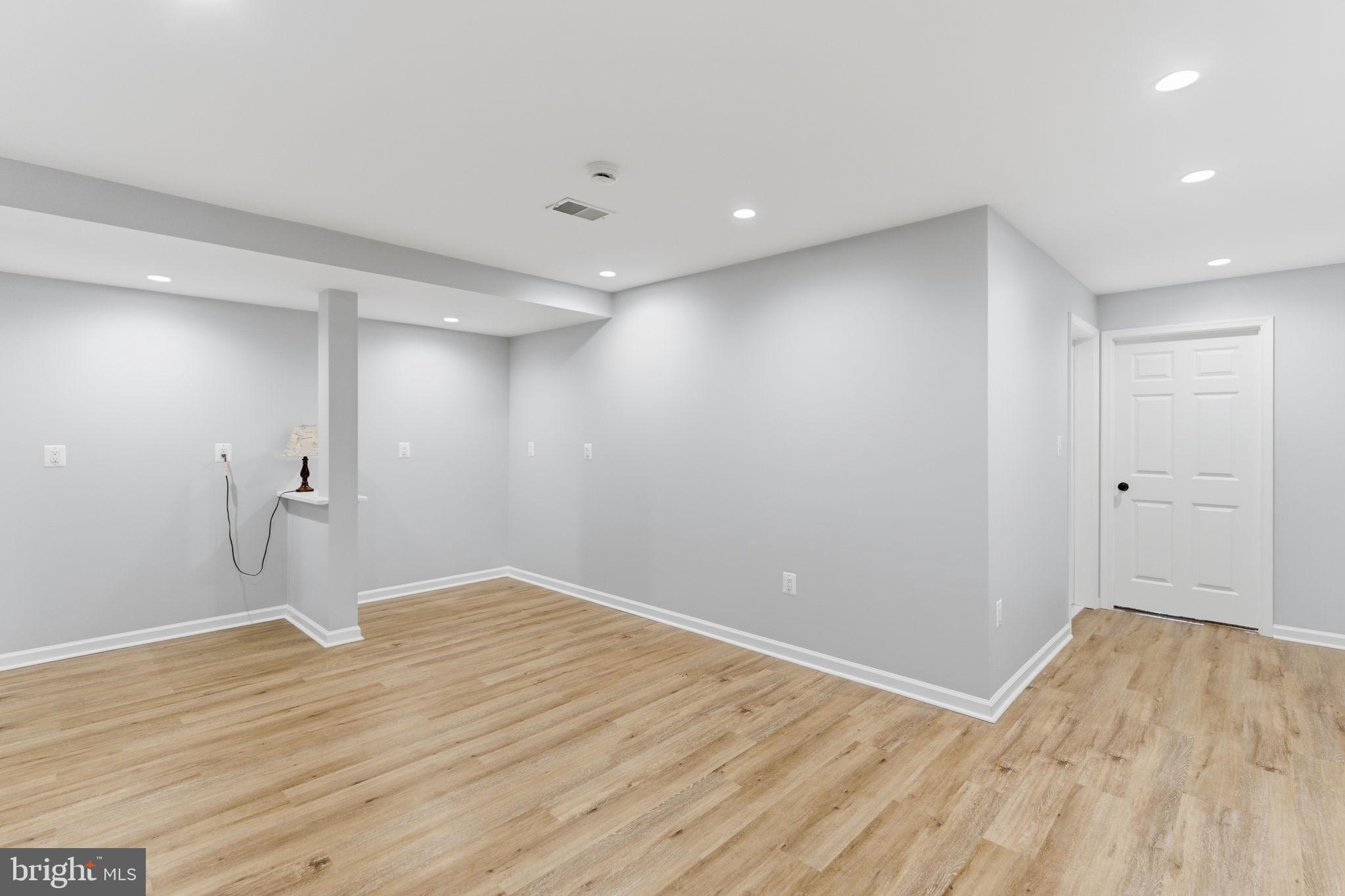 MOUNTAIN BROOK ESTATES - Residential