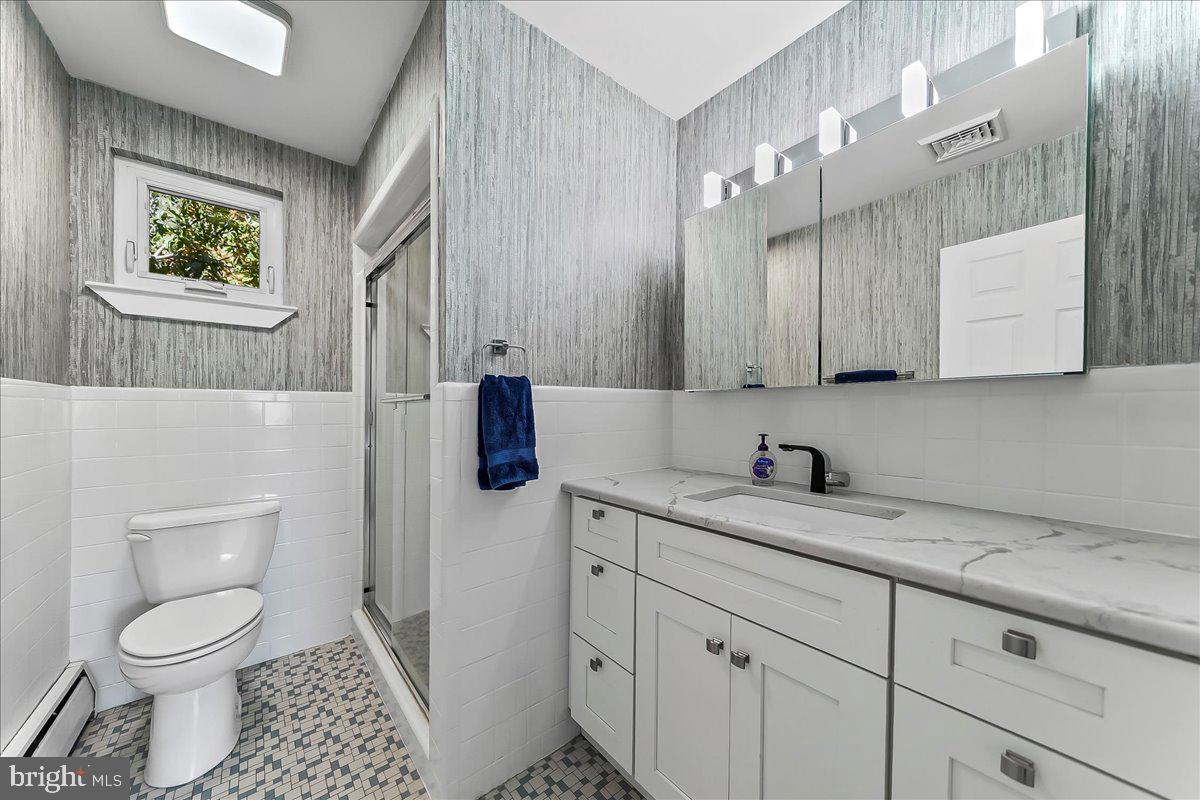 COLONIAL VIL GREEN - Residential