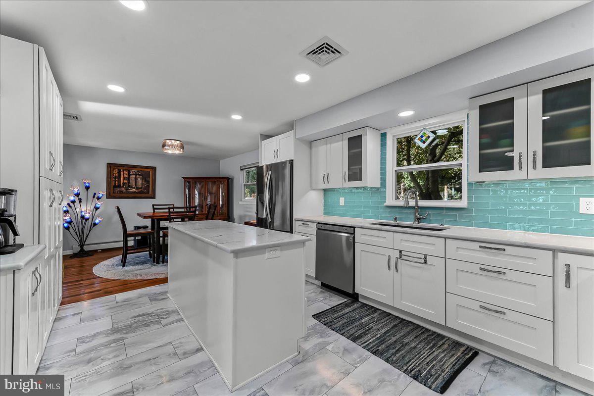 COLONIAL VIL GREEN - Residential