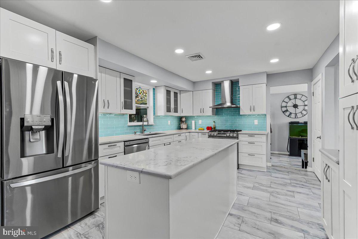 COLONIAL VIL GREEN - Residential