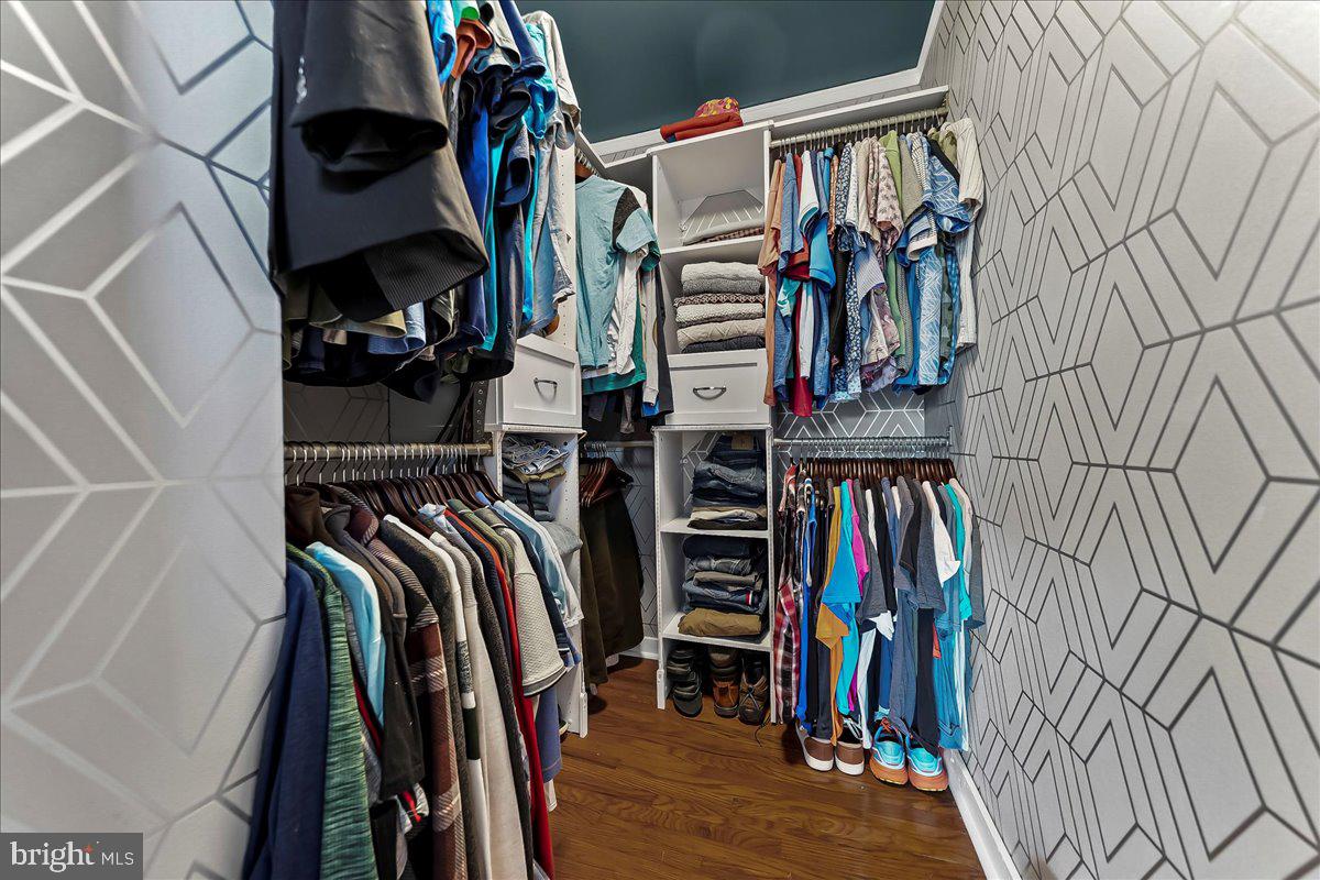 COLONIAL VIL GREEN - Residential