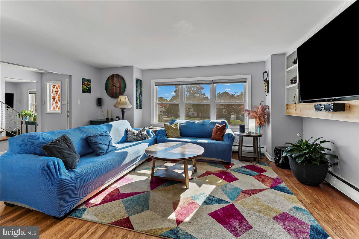 COLONIAL VIL GREEN - Residential