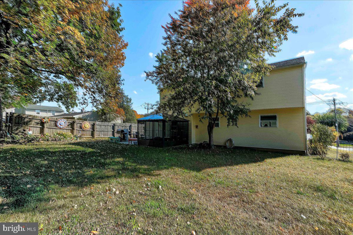 COLONIAL VIL GREEN - Residential