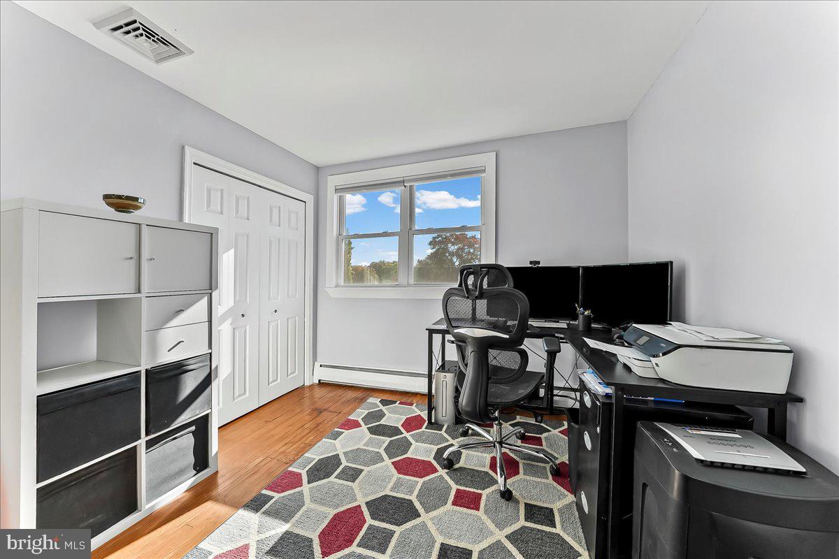 COLONIAL VIL GREEN - Residential