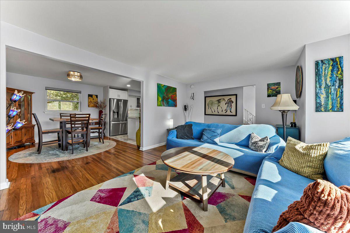 COLONIAL VIL GREEN - Residential