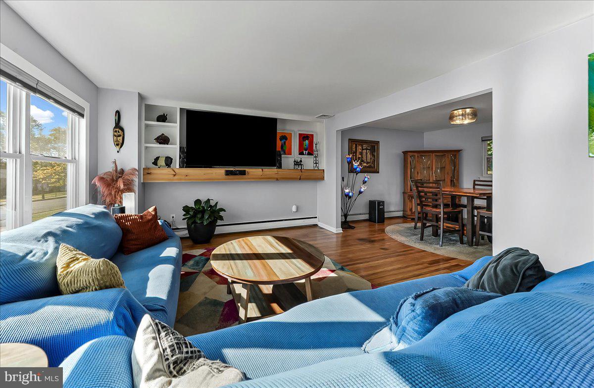 COLONIAL VIL GREEN - Residential