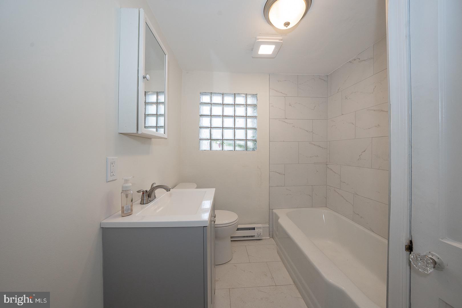 BRYN MAWR - Residential Lease